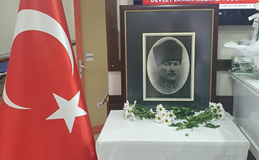 İbni Sina Tıp Merkezi ailesi olarak Atatürk’ü Andık